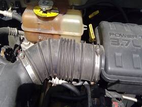 338.am8302 Jeep Air Resonator Tube Fits 02 Liberty 3305889