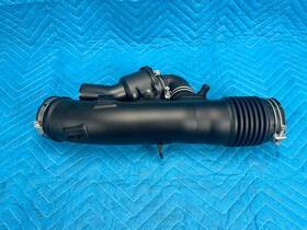 1711331011 Lexus Rc Is Gs 3.5l Air Cleaner Hose With Resonator And Intake Pipe 13-23 Oem