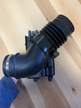 Lexus 17860-46142 98-05 Gs300 Intake Hose Oem