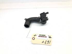 Jc5g-9u465-ba Lincoln 2017-2020 Continental Intercooler Air Intake Inlet Hose With Valve Oem