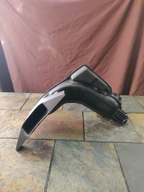 Py2v13201 Mazda Engine Air Cleaner Filter Intake Duct Oem Cx-5 2.5l 2014 - 2024