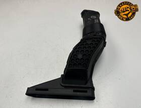 1760900582 Mercedes-benz 2018-2020 S560 4.0 Left Engine Air Intake Hose Duct Tube Pipe Oem 61k