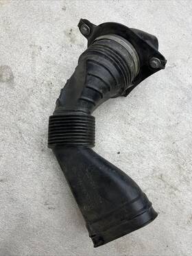1760940182 Mercedes Benz 16-18 G550 W463 Left Driver Side Engine Air Inlet Duct Intake Pipe Tube