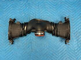 642-090-17-42 Mercedes-benz Gl350 3.0l Diesel Air Intake Duct Pipe With Mass Sensor 2013-2016 Oem