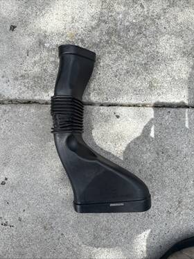 A1560941582 Mercedes-benz Amg Oem Front Left Air Intake Duct Hose 2010-2013 E63