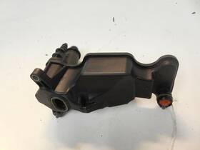A2700182900 Mercedes-benz 15-18 C300 Cla250 Engine Air Intake Pipe 2700182900 Crankcase Breather