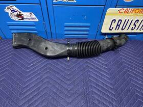 16554-86g10 Nissan 1986 To 1988 Hardbody Pick Up 1987 The Pathfinder Air Duct