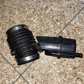 16576-ja100 Nissan 2008-2017 Altima 3.5 Upper Air Intake Duct Oem