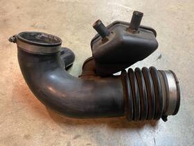 Nissan 16576-zs60a 07-12 2008 Pathfinder Air Intake Cleaner Hose Pipe Duct 5.6l Fast Ship