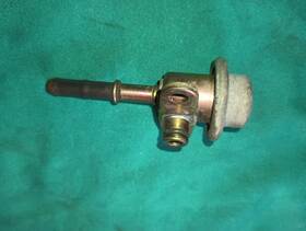 22675-ca00a Nissan Oem 03-06 Murano Infiniti G35 Fuel Pressure Regulator Damper