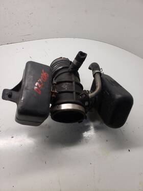338.da1699 Nissan Quest 1999 Air Tube/resonator