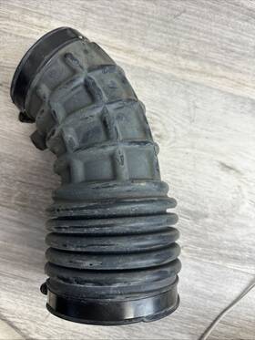 05038139ad Oem 17-21 For Jeep Grand Cherokee Srt 6.4l Gas Air Intake Hose Pipe