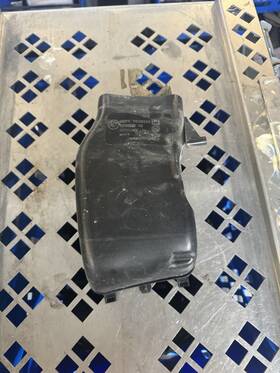 13717843296 Oem 2014 Bmw 5 M-sport F10 Air Flow Channel Original