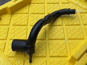 32328254 Oem Volvo Xc60 2023 Engine Crankcase Breather Hose Pcv Line
