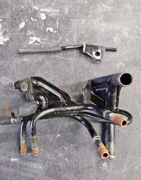 477-0110 Oem 91-95 Toyota Mr2 Vaccum Hose Pipe Collector Engine Bracket Motor 3sgte Turbo 477-0110 Oem 91-95 Toyota Mr2 Vaccum Hose Pipe Collector Engine Bracket Motor 3sgte Turbo