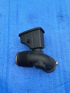 76620959 Oem 2008-2010 528 E60 Bmw Air Cleaner Intake Tube Hose
