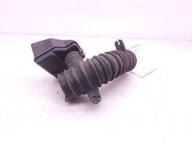 Pontiac 338.gm2l10 2010 Vibe Air Tube/resonator Hose Oem Unit 2.4l 4cyl