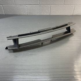 51117375244 Rolls-royce 2017-2023 Dawn Rr6 Front Bumper Lower Center Air Duct 7375244 Oem