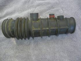 9390873 Saab 85 - 87 9000 Turbo Air Intake Hose Auto Trans