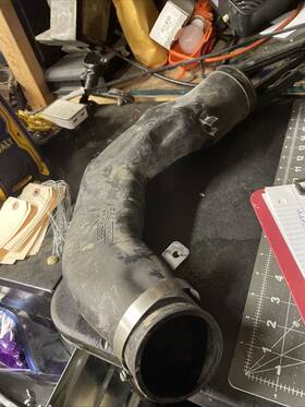 13830-67d00 Suzuki 99-05 Grand Vitara 2.5l V6 Air Intake Hose