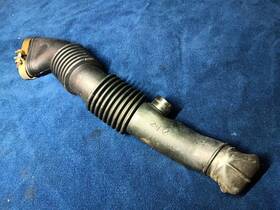 17880-89103 Toyota 81-90 Pickup Truck 4runner 22r Intake Air Cleaner Pipe Hose Tube Snorkel