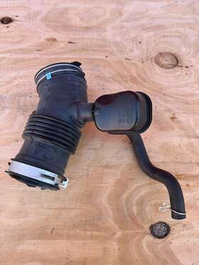 17880f0010 Toyota 2020 Camry 2.5l Engine Cleaner Air Intake Tube And Resonater Oem 18-23