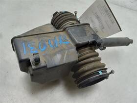 338.to1206 Toyota 2006 Sienna 3.3l Air Cleaner Resonator Tube