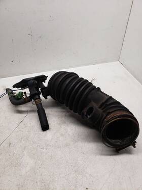 338.to1b05 Toyota Corolla 2005 Air Tube/resonator 1410200