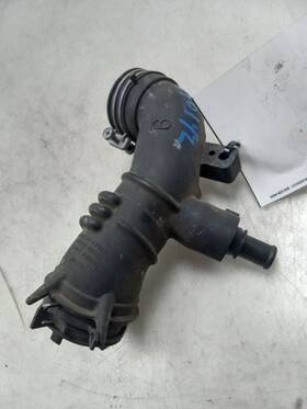 338.to1i19 Toyota 2019 Prius C1.5l Air Cleaner Resonator Tube