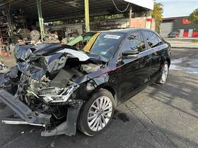 338.vw1l13 Volkswagen Jetta 2013 Air Tube/resonator 1349371