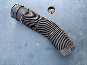 446046 Volkswagen 02 New Beetle Diesel Air Intake Tube