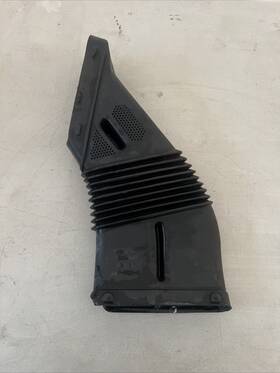 30636572 Volvo S60r V70r Air Intake Duct Inlet Genuine Oem