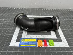31319688 Volvo 15-18 S60 V60 T5 2.0l Engine Air Intake Hose Duct Oem