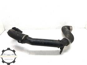 Volvo 8888821422 2019-2022 Xc40 Turbocharger Intercooler Inlet Hose Pipe Tube Oem