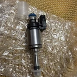 Oem Gdi Fuel Injector 14-17 Ford Fiesta 15-18 Focus 1.0L Turbo DM5G-9F593-AB. Fixed Price $221.00.