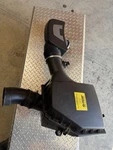 06-10 Bmw E64 650I Air Box Cleaner Oem. Fixed Price $65.00.