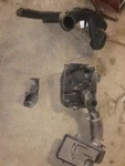 04 Gmc Envoy Air Cleaner W/electric Opt K18 1102614. Fixed Price $91.25.