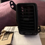Toyota Aristo JZS147 Rhd Dash Air Vent. Fixed Price $90.00.